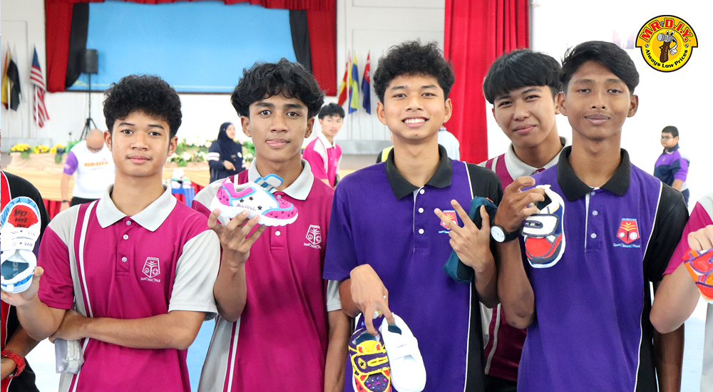 MR.DIY CSR: Upcycling @SMK Puncak Alam