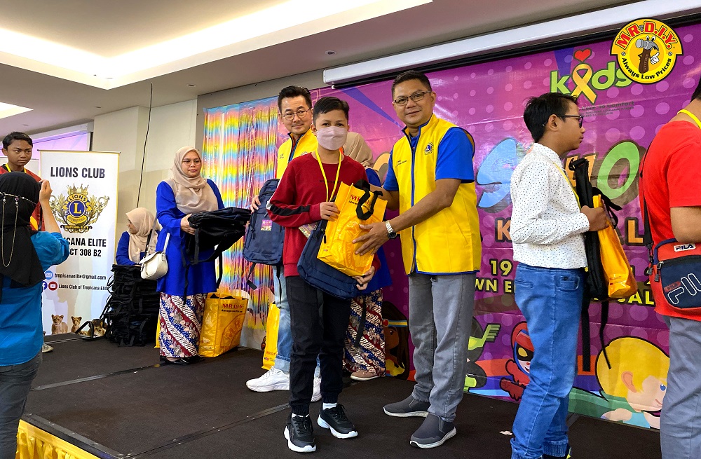 MR.DIY CSR: Back to School: 150 Cancer Survivor Kids