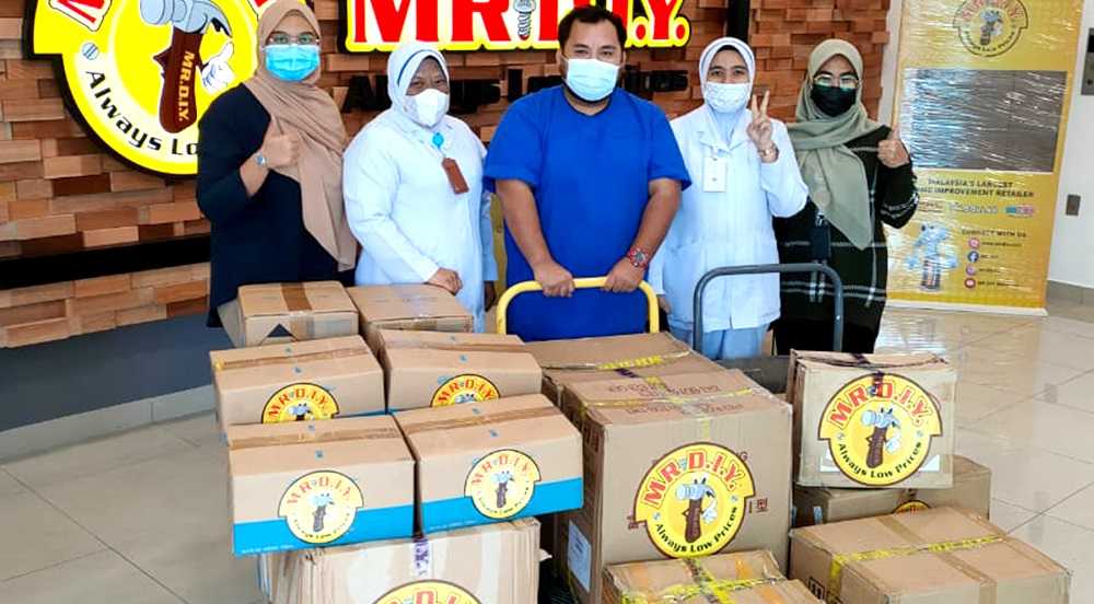MR.DIY CSR: CSR Program with Diabetes Malaysia Cawangan Negeri Sembilan - Goodies Bag Contributions