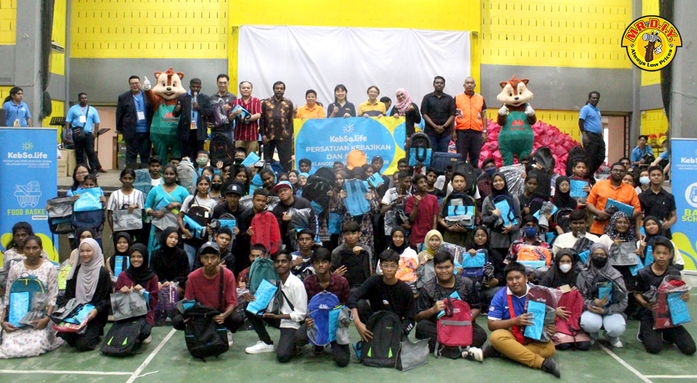 MR D.I.Y. CSR: Back to School - Persatuan Kebajikan Sosial Selangor dan Kuala Lumpur