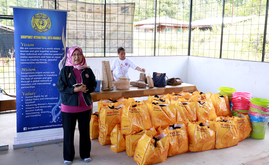 MR.DIY CSR: MR.DIY x Soroptimist International Damansara @ Kampung Gana