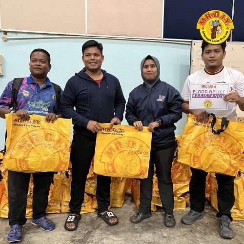 MR.DIY CSR: Flood Aids For Muar And Segamat Families