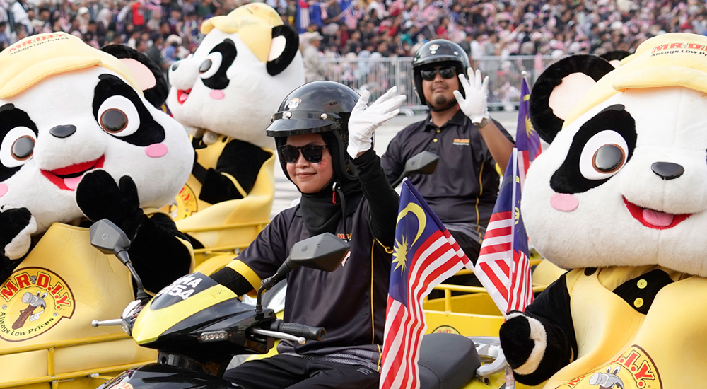 MR D.I.Y. Joins the 2025 Merdeka Parade at Putrajaya for the First Time