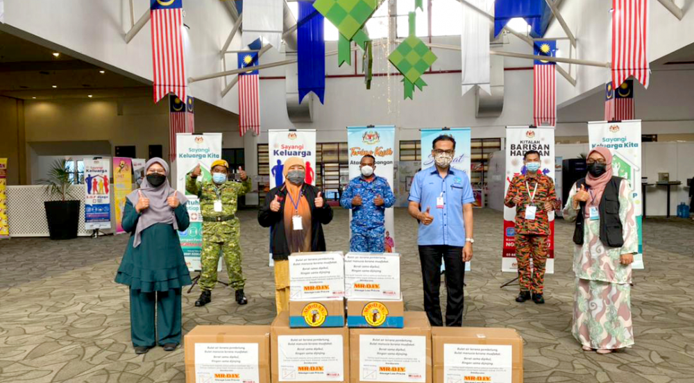 MR.DIY COVID-19 CSR: MR.DIY x Malaysian Relief Agency (MRA) PPEs to Selangor