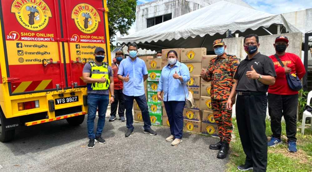 MR.DIY CSR: Kemensah Heights Landslide