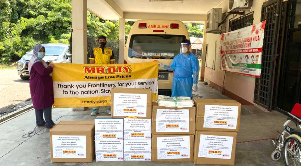 MR.DIY COVID-19 CSR: MR.DIY x Malaysian Relief Agency (MRA) PPEs to Kelantan