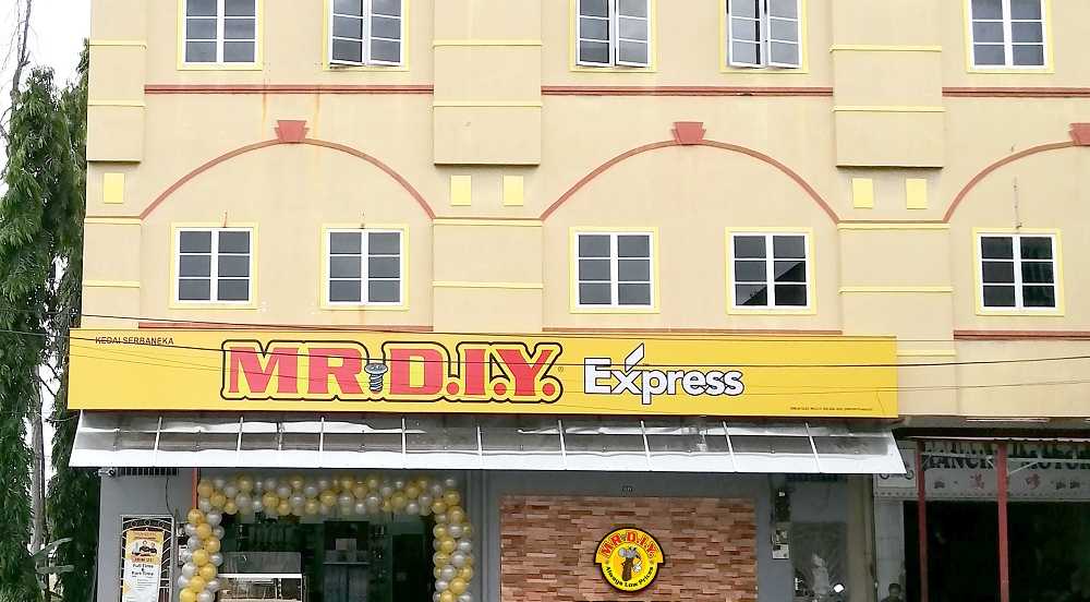940th Store Opening at Pekan Gurney, Sitiawan
