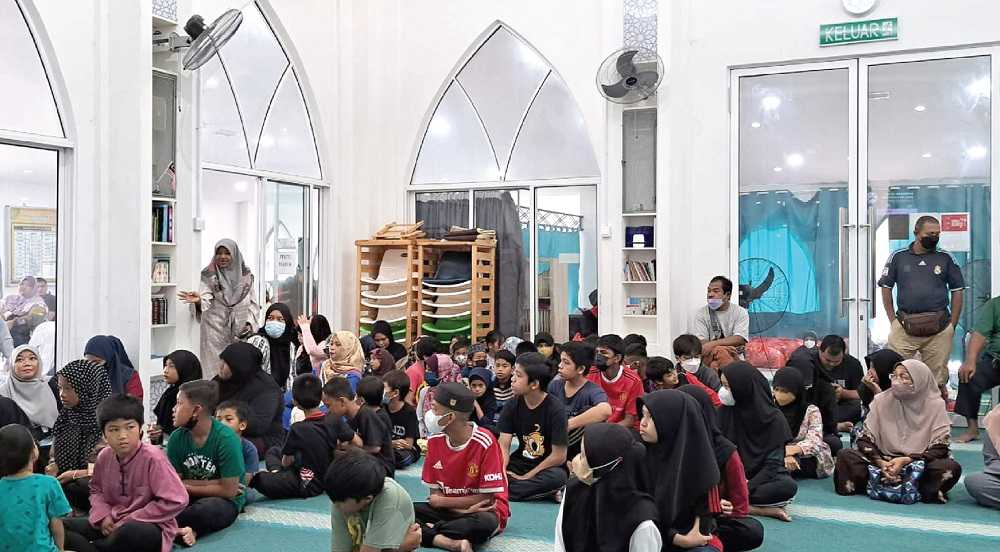 MR.DIY CSR: Back-to-School @ PPR Pinggiran Bukit Jalil, Kuala Lumpur
