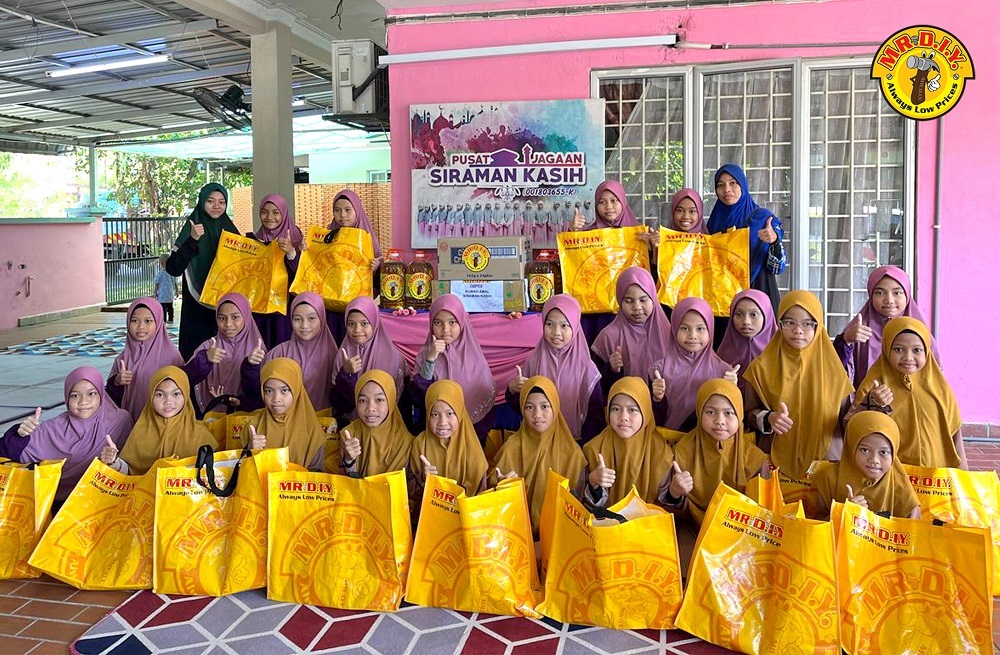 MR.DIY CSR: Underpriviledged Students in Rawang
