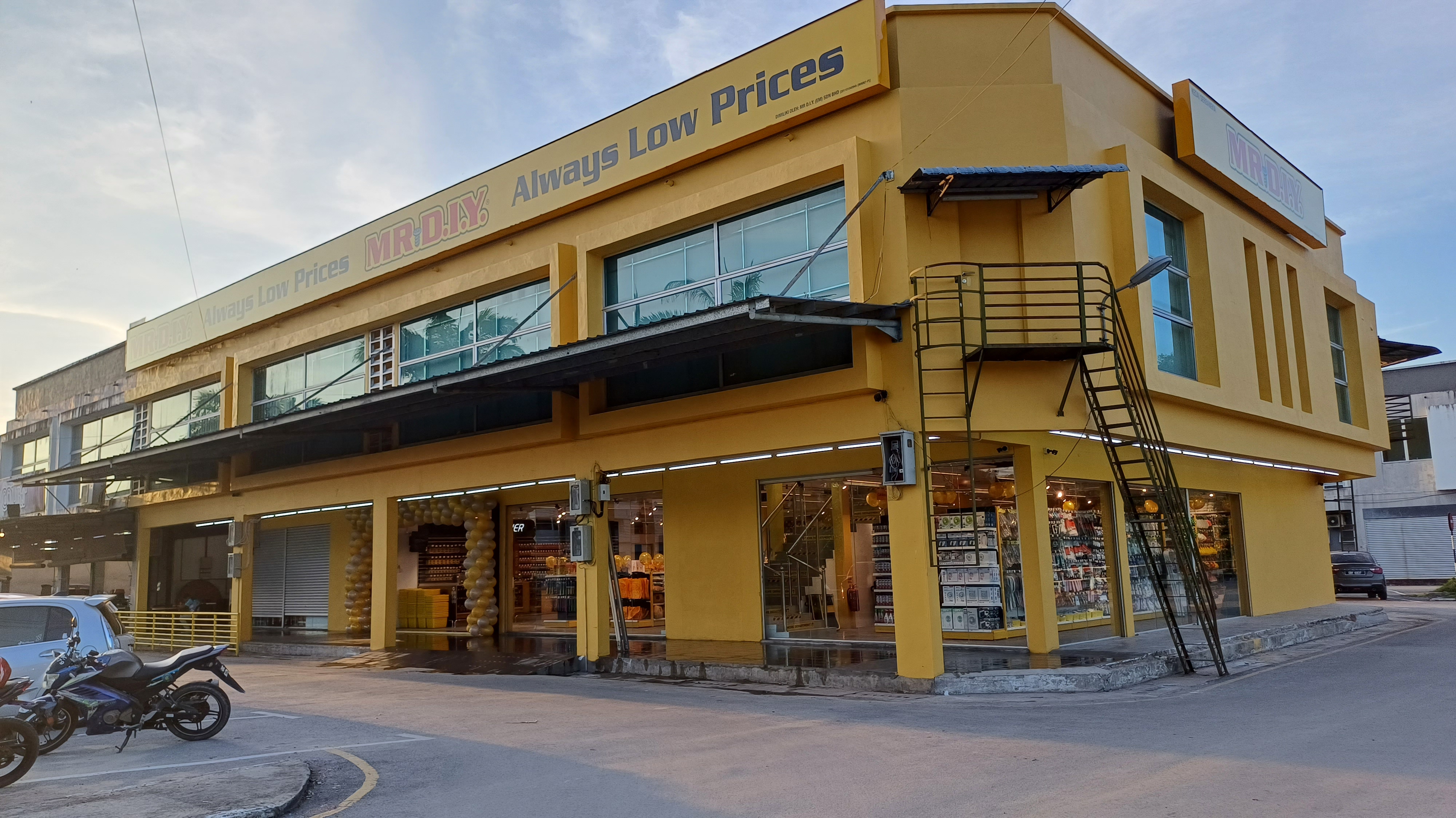 New Store Grand Opening Event at Betong Town District Sarawak