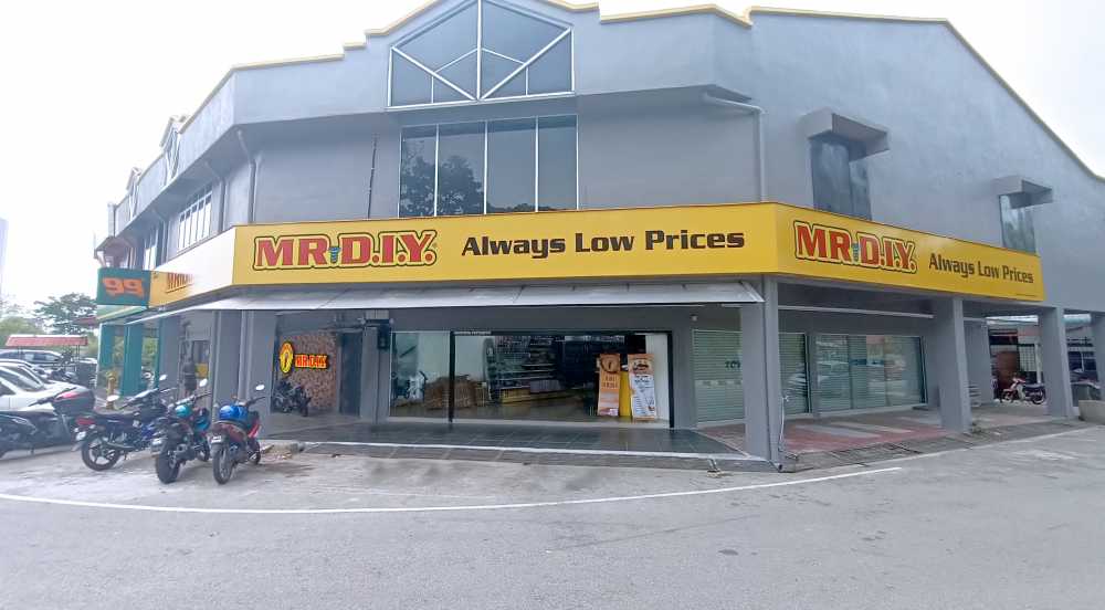 965th Store Opening at Bandar Baru Teluk Kumbar, Bayan Lepas