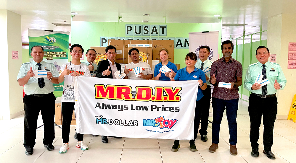 MR.DIY CSR: Self-Test Kits Distribution in Kota Kinabalu,Sabah