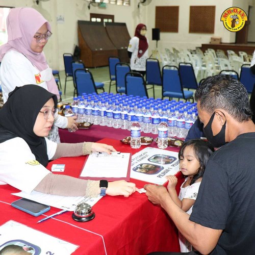 MR.DIY CSR: Mobile Haircut to Students