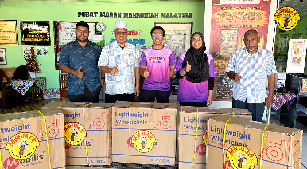 MR.DIY CSR: Wheelchairs for Pusat Jagaan Mahmudah
