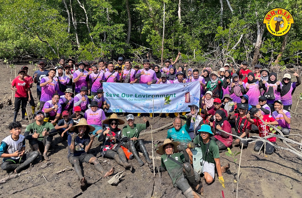 MR.DIY CSR: Mangrove Planting at Changkat Keruing