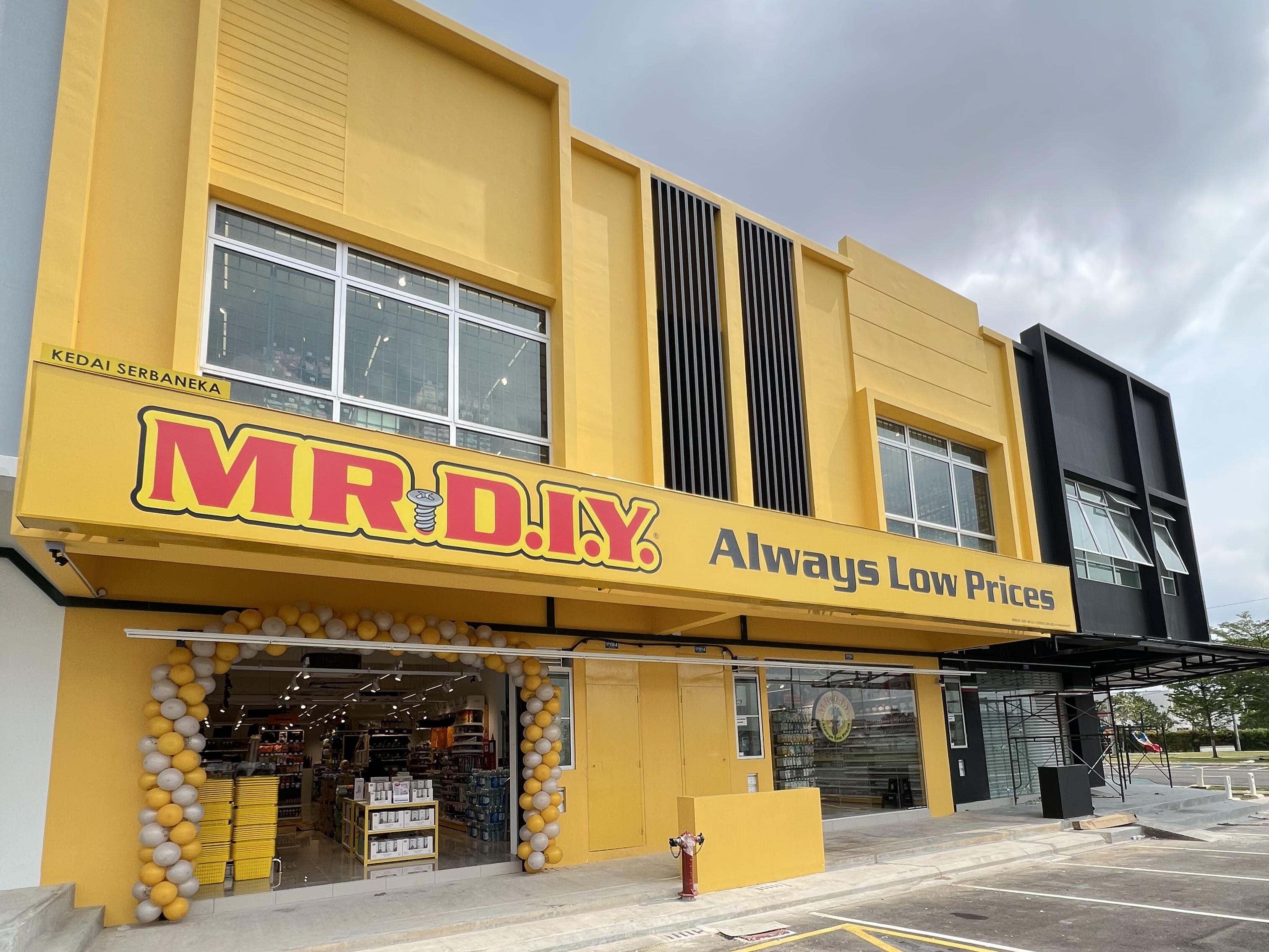 1348th Store Grand Opening Event at Bandar Putra Kulai Mahkota Johor